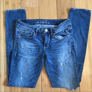 Classic Blue Skinny Jeans with Stretch Fit